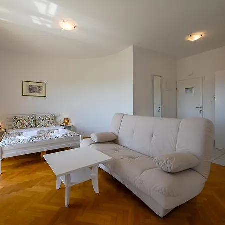 Apartman Lucas With Balconies