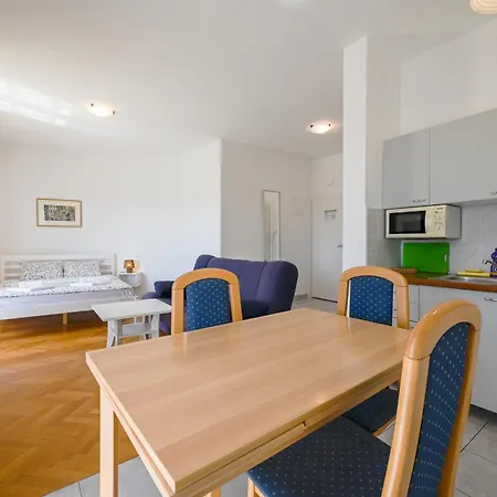 Apartman Lucas With Balconies *